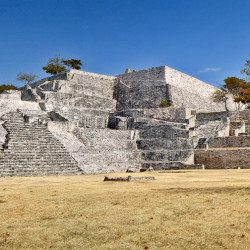 Porticos y Escaleras at Xochicalco