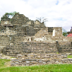 Platforms 6 & 7 at Tonina