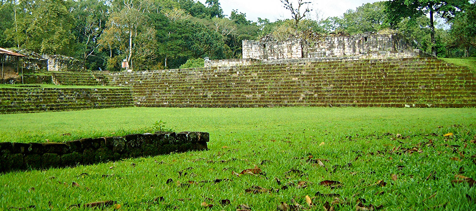 Quirigua, Structure 1B-5