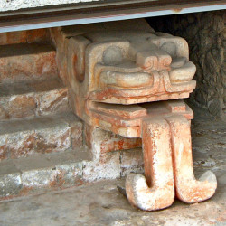 Edificios Superpuestos Serpent at Teotihuacan